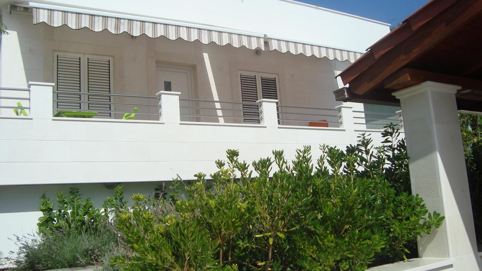Apartments Niana With Heated Seawater Swimingpool Donji Okrug  Extérieur photo