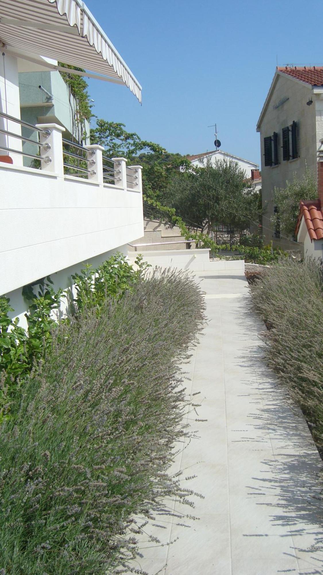 Apartments Niana With Heated Seawater Swimingpool Donji Okrug  Extérieur photo