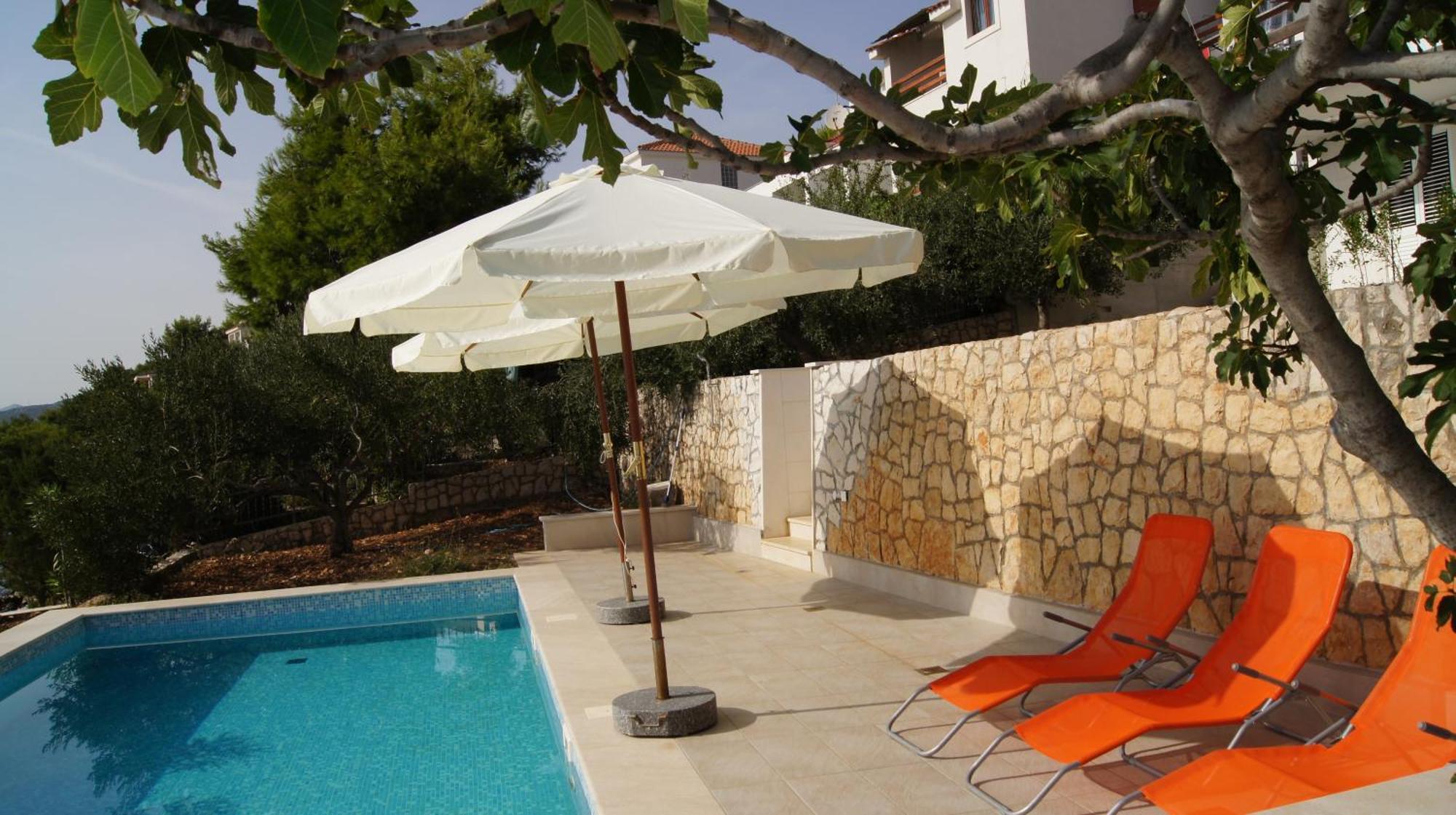 Apartments Niana With Heated Seawater Swimingpool Donji Okrug  Extérieur photo