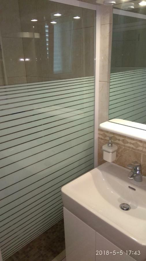 Apartments Niana With Heated Seawater Swimingpool Donji Okrug  Extérieur photo